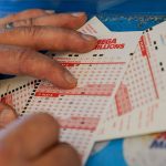 ¿Por qué confiar en tu intuición puede hacerte ganar en la lotería?